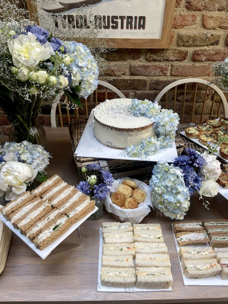 Blue high tea